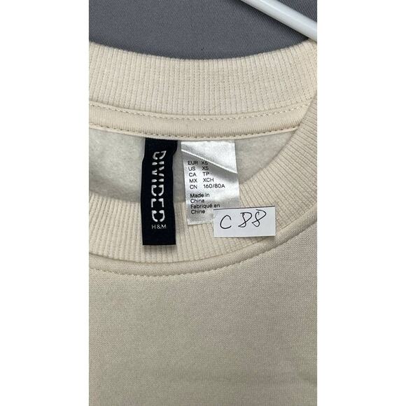 H&M Sweatshirt Fleur Cropped Beige Sz XS French Parisian  Clean Girl Minimalist - Picture 9 of 10